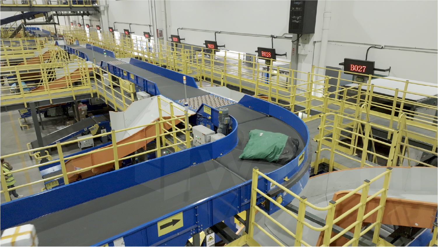 02_输送线.jpg 02_输送线.jpg